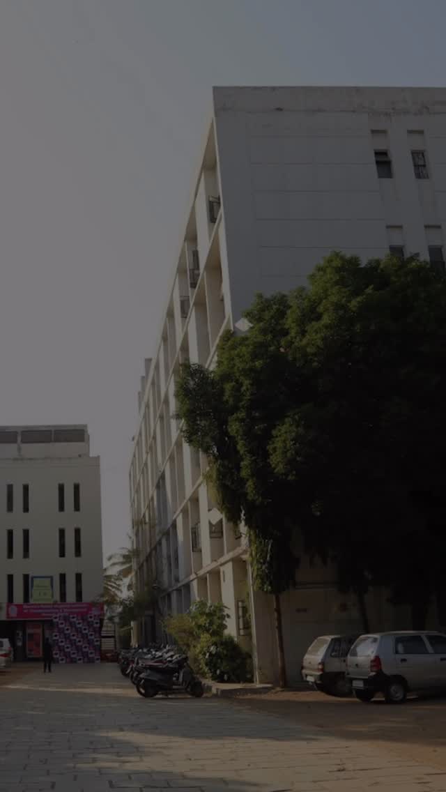 Digital Media is more than screens and software 🎥✨
At Bhavan’s, it shapes storytellers, creators, thinkers and confident communicators 🎙️💡
If you want a course that builds real world skills and not just classroom knowledge
this is where your digital journey begins 🚀
LIKE, SAVE AND SHARE 📌
Visit us at www.hbicm.in
Call us now to book your seat
📞 +91 9727272724 | +91 7435013131
#bhavanscollege #beyondbooks #studentgrowth #futureready #collegelife #communicationskills #creativity #leadershipskill #campuslife #youthdevelopmentprogram #digital #multimedia #journalist