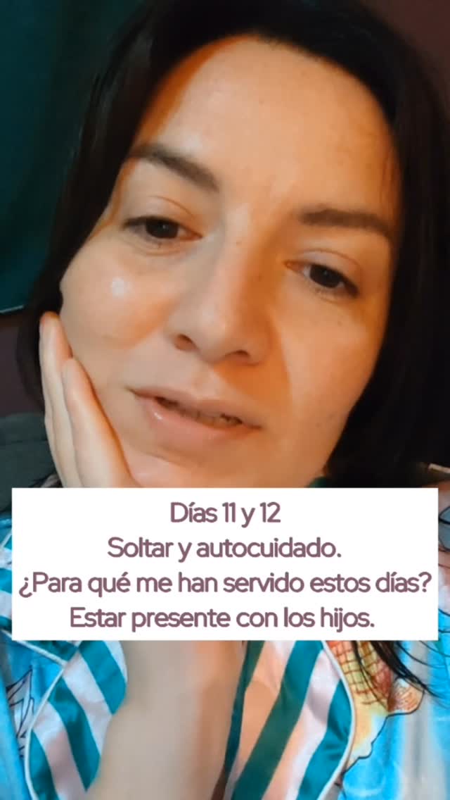 Días 11 y 12 de autocuidado y mejor dormir luego de resolver la vida adulta y las alergias en la casa...Peeero estando presente bailando con mi hija...y en este vídeo larguísimo les hablo sobre:
-a pesar de la enfermedad la práctica me ha dado energía y claridad emocional
-he tomado menos café
-he estado más presente con mi hija
-mi casa era un caos y lo arreglé
-me reí de mi misma más fácil y fluí más rápido en los problemas.
P.D. Odio la sinusitis
Namasté 🙏🏻🤪
#autocuidado #sinusitis #presencia #aquiyahora #ayuda #retogorearmoniza #gorearmoniza