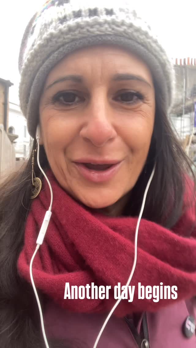 More snippets from our time in the studio.
Emma Coley came in to do some Angelic harmonies and also the multifaceted Tom Camidge on Djembe and Kora, as well as some bells, rattly seeds and other percussion.
Still got another day of production in the studio with @steve_baker_sound to bring it all together and add some magic. Can't wait!
#singer #music #voice #singing #love #spirituality #heart #musician #healing #cacao #studio