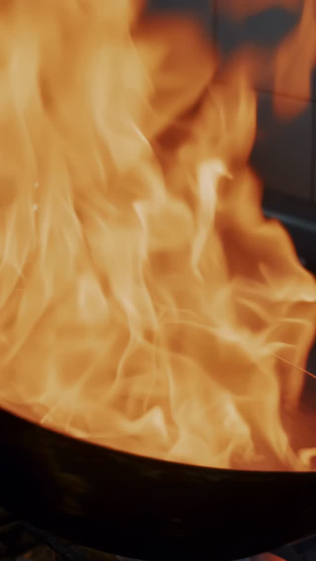 Belle semaine ✨
Chez Christina, le savoir-faire culinaire s’exprime dans chaque détail, porté par une équipe passionnée et attentive.
Le restaurant est ouvert : venez savourer l’art de la table dans une ambiance élégante et chaleureuse.
À très vite 🤍