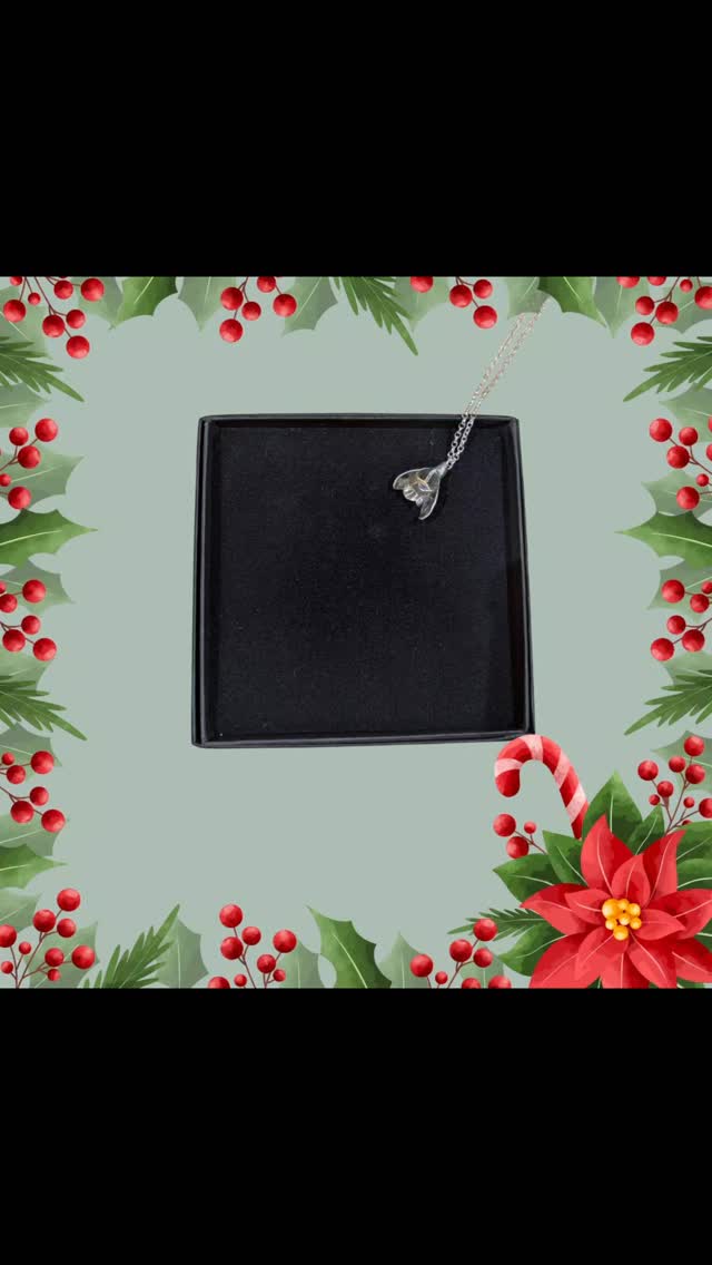 It's always a privilege to wrap up an order. I use FSC certified boxes and tie them with biodegradable ribbon that can also be reused on another gift.
Eco-friendly packaging is something that's important to me and I'm always trying to take steps to improve it. Finding the ribbon took a while as I didn't want a recycled plastic ribbon or ribbon that was paper.
I hope you like my reel - there's definitely room for improvement in my stop motion videos but that can be on my to-do list for next year.
It's day 9 on @folksyhq #12daysoffolksy and it's all about packaging.