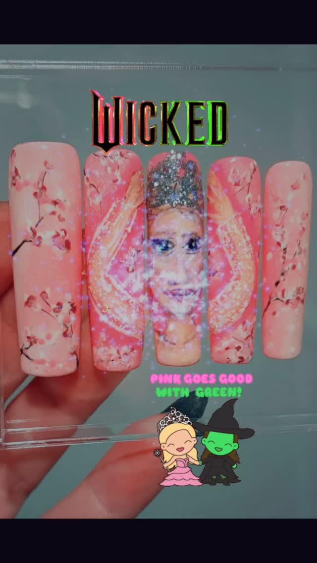I’ve been practicing some portrait nail art and although this looks more like Celine Dion than Ariana Grande it’s not awful for a beginner 🤣🙈 feel free to let me know what you think in the comments I’m now working on the other part of the set which of course will be Elphaba #nailart #handpaintednails #nailsnailsnails #naildesign #pressonnails #nails #wicked #nailartist #glinda