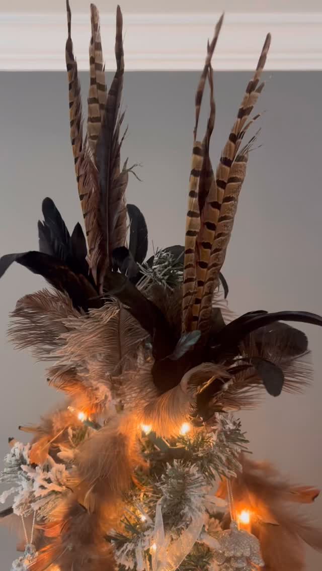 #holidaytree #christmastreedecorating #woodlanddecor