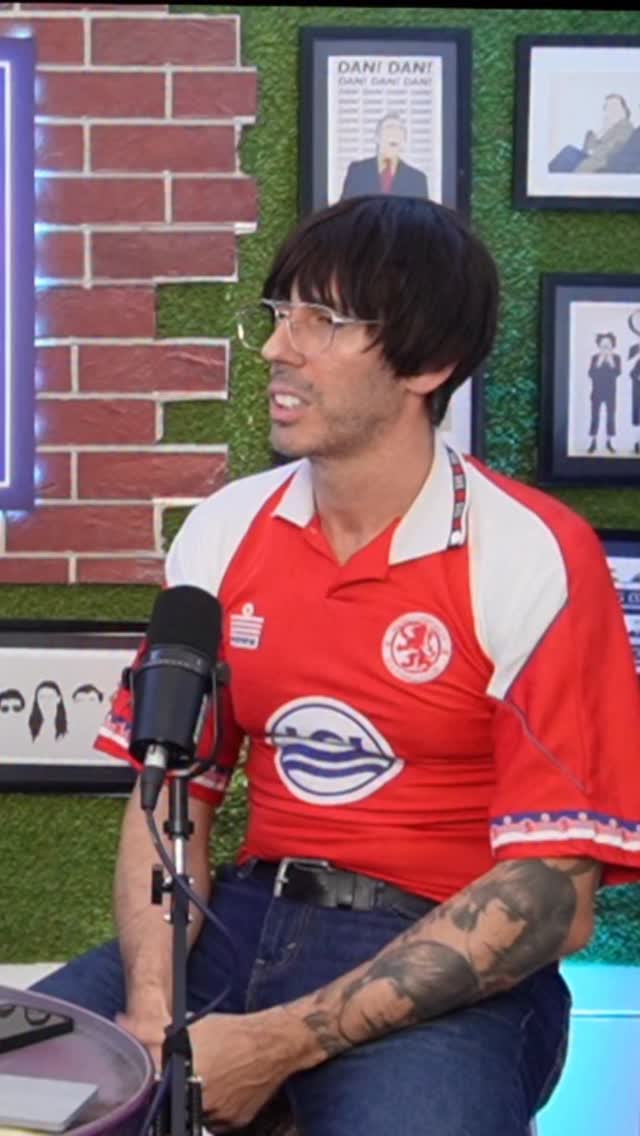 😂 DOOR LADS AT XMAS 😂
New podcast episode has dropped “A TEESSIDE CRIMBO NIGHT OUT” give it a watch, like, and share …. Don’t forget to subscribe to the channel too ya big salty bell whiffs.
📺 https://youtu.be/zoxk_awbdaw
#teesside #podcast #Christmas #bouncers #funny #protein