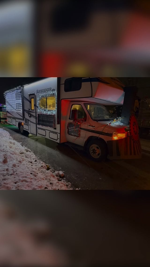 Such a holly-jolly time at the Burlington Christmas Parade! The Comp Ortho Express, powered by The RV Rental Factory, made its merry debut and helped spread Christmas magic along the route. Merry Christmas to all!🎄🎅 Book your next family adventure with The RV Rental Factory and get 10% if you book by Christmas with promo code XMAS10 at checkout! Book now thervrentalfactory.com