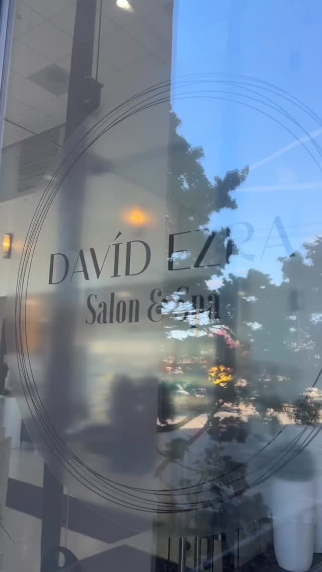 Getting ready for Thanksgiving 🦃🍂✨@davidezrasalonspa
This stunning color by David has a dimensional balayage to brighten our beautiful clients complexion and make her eyes pop! ✨💫
Call (973)628-7803 to request your holiday appointments before they are all gone! 💕
#davidezrasalonspa #waynenjsalon #waynenjmoms #njsalon #njhairsalon #waynenjhairstylist #njhairstylist #waynenj #njhaircolorist #njbalayage #njbesthair #thebestofnjbeauty #thebestofwaynenj #waynenjbestsalon