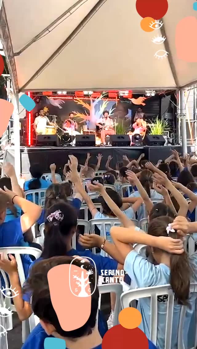 E foi assim 🤗 em Novo Hamburgo! ✨
Cantamos, serenamos, aprendemos juntos! Obrigado Feira do Livro, @sescnovohamburgo e @prefeituranovohamburgo 🧡
Voltamos com o coração cheio de coisas bonitas e boas memórias! 👋🏽 Até breve!
🌷 Você já imaginou levar um espetáculo Sereno Canto para sua escola, instituição, comunidade? 💌 Manda uma mensagem que a gente te conta quais os nossos formatos de apresentação e atividades possíveis ✨