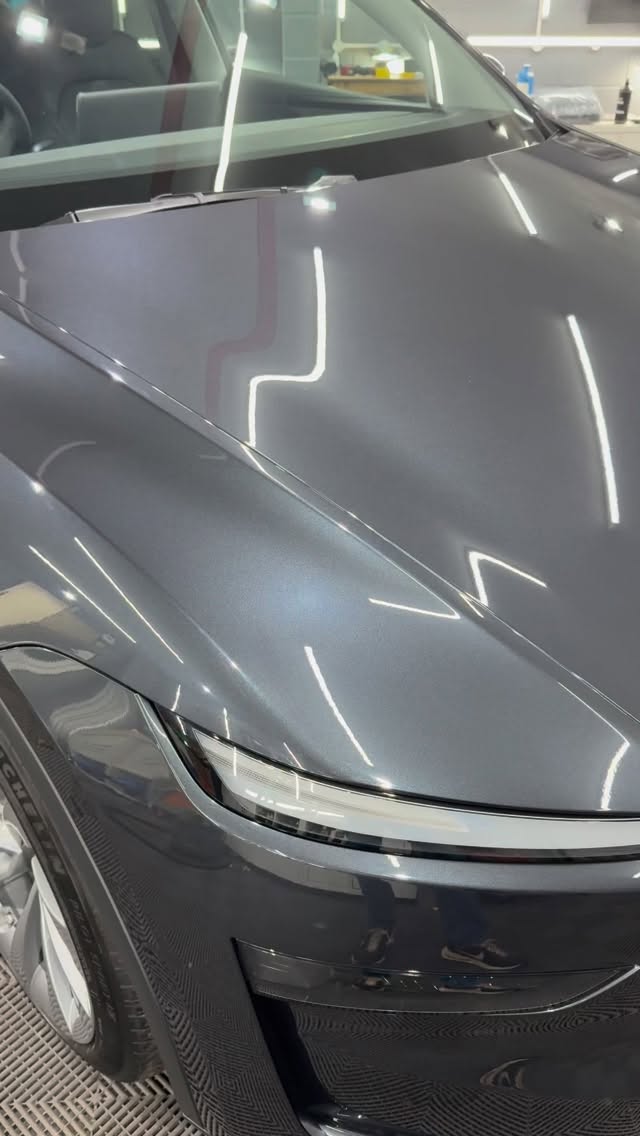 Tesla model Y leaving us today looking flawless after machine polishing and ceramic coating.