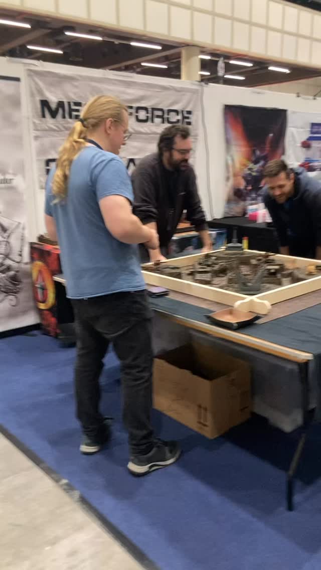 #trenchcrusade läuft super am Stand vom @scifitrader auf der @spielemesse_hamburg