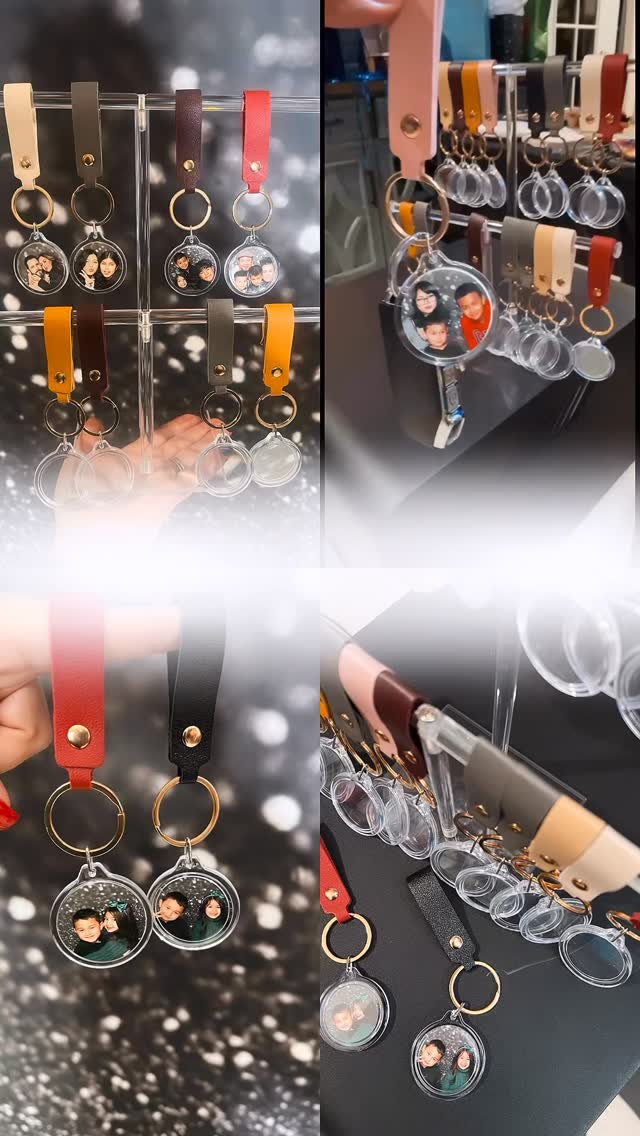 Take the pic…
print the pic…
BUT MAKE IT A KEYCHAIN ✨
✨Instant gratification just got BETTER!✨
Now your guests take home a keychain AND their print 🔑📸
Memories made → memories carried 🔥
All in seconds ⏱️
📍Las Vegas, NV
Add keychains to any booth print package!
#VegasPhotoBooth #KeychainGlowUp #InstantMemories #VegasEventTrend #EventFlex PartyUpgrade HottestEventAddOn
—
Tomas la foto…
imprimes la foto…
PERO EN LLAVERO ✨
✨¡La gratificación instantánea ahora es MEJOR!✨
Ahora tus invitados se llevan un llavero Y su impresión 🔑📸
Recuerdos listos → recuerdos siempre contigo 🔥
Todo en segundos ⏱️
📍 Las Vegas, NV 🎰✨
Añádelo a tu paquete!
EventosVegas LlaverosInstantáneos Recuerdos FiestasConEstilo TendenciaEnEventos NegocioLocalVegas