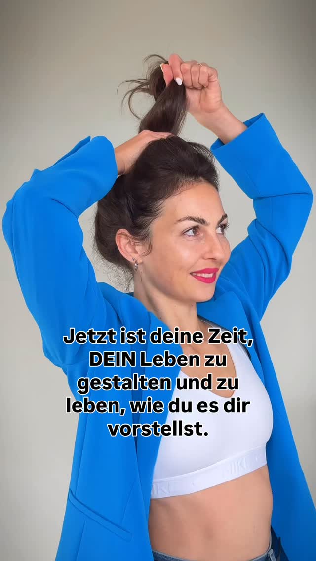 ✨ Was wäre, wenn du dir erlaubst, größer zu denken und mutig voranzugehen? ✨
Deine Next-Level-Version ist nicht irgendwo da draußen – sie steckt bereits in dir. Jetzt geht es darum, dir zuzutrauen, mutige Entscheidungen zu treffen, dein Leben so zu gestalten wie es dir entspricht und wirklich für dich einzustehen.
Also: Welche mutige Entscheidung willst du als Nächstes für dich angehen? Lass uns gemeinsam diesen Weg gehen! 💫