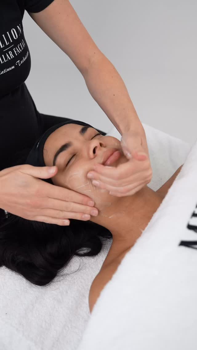 Best facial for makeup 🌸
The best accessory this Christmas? Radiant, glowing skin 🎅🏼✨
The Million Dollar Miracle Mask Facial is your go-to for transforming your skin in just one session
Designed to help you look and feel like a million dollars every day, it’s the ultimate treatment to get party season ready, leaving you red carpet radiant
Powered by advanced peptide technology, this facial boosts collagen and elastin production, resulting in firmer, tighter, and brighter skin
The unique formula works deep within the skin, stimulating plasma to enhance cellular renewal and deliver an instant, glowing complexion
Book your appointment with Naz 🌸
#milliondollarfacial