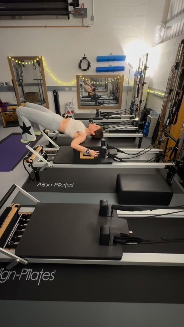 Spinal mobility week in classes
#semicircle
#pilates #pilatesrehab #pilatesforatheletes #pilatesformen #pilatesforsports #reformeronline #pilatesteacher #pilateseveryday #pilateshampshire #pilatesandoveruk #pilateslargeequipment #pilatesreformer #pilateshomestudio #pilatescadillac #pilateswundachair #fuseladder #pilatesstrength #reachyourgoals #reformerathome #reformerclasses #reformerstrength #pilateswithbunny #pilatesandyogawithbunny