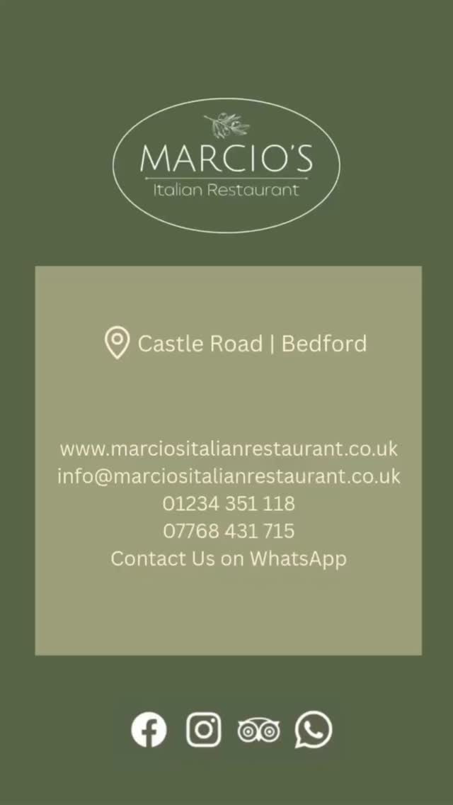 “Today I’m starting my decoration, made by my own hands, with calm and care. Even though I haven’t practiced as a florist for some years, I’m still someone who enjoys working with my hands, creating simple and natural things.
I’ll avoid plastics and choose only natural elements, respecting the environment and preserving what nature offers.
It’s careful work, done with tranquility and with love.”