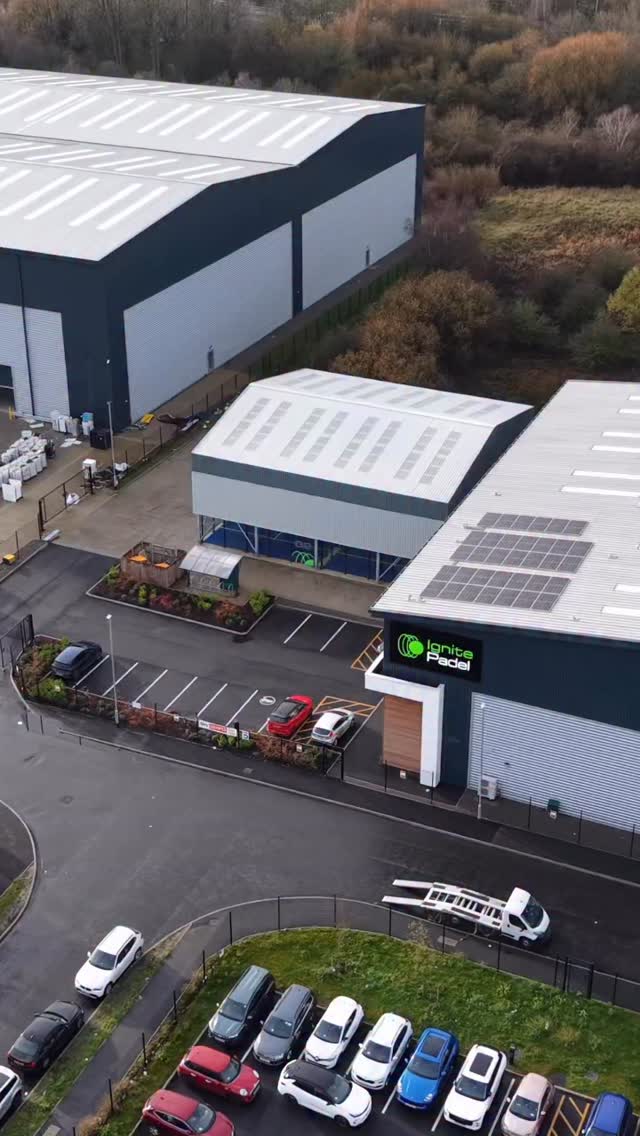 Cheshire Oaks just levelled up! All outdoor courts are now fully covered and weather proofed with new canopies. Who’s coming for a game under the new setup? 🎾
Book now via Playtomic! 📱