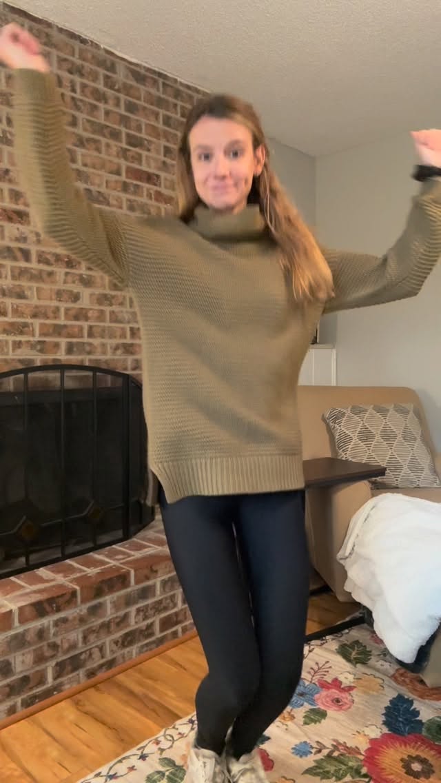 Cyber Monday morning dance party to celebrate our clients crushing it over the holiday weekend 💃🏻🤗#supportsmallbusiness