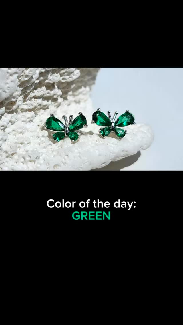 GREEN is today’s gem color. Find lots more options and colors on our website www.myheritagegems.com #green #gems #sterlingsilver #coloredstones #jewelry #christmasgiftideas