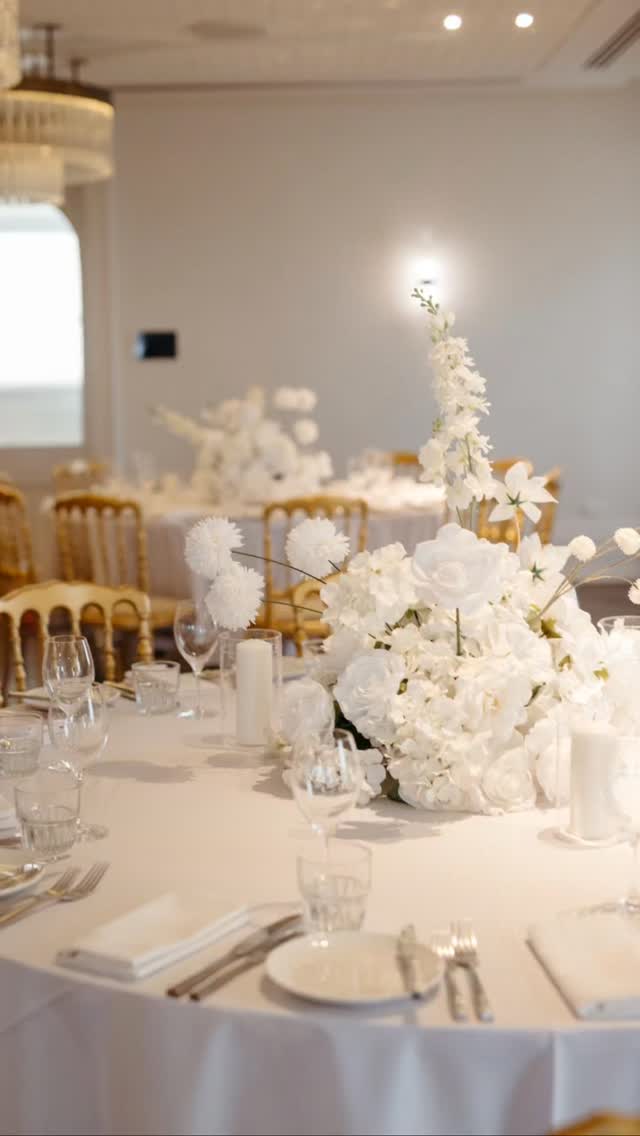 A pure white moment for Hannah and Rowan at The Continental Sorrento — clean lines, soft textures and classic styling from their centrepieces through to the bridal table. Loved how beautifully this palette worked in the Grand Ballroom.
@thecontinentalsorrento
@hannahjoyf
@decodays - floral styling, design and concept, signage, candles and props
Stunning captures by Photographer TBC
#Decodays #WeddingFlorist #ContinentalSorrento #SorrentoWeddings #MorningtonPeninsulaWedding #GrandBallroom #WhiteWedding #LuxuryWeddings #MelbourneWeddings #WeddingStylist #WeddingFlowersMelbourne #WeddingDecor #EventStyling #BrideToBe #EngagedCouple #SorrentoBride #PakenhamFlorist #MelbourneBride #WeddingInspo