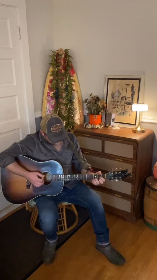 Mary, a song I wrote. Submitting to the Tractor supply competition. I could open for Cody Johnson. Looking forward to being friends Cody. We buy all our dog and cat food from Tractor Supply if that helps.
#contest #tractorsupplyemergingartist #altfolk #music