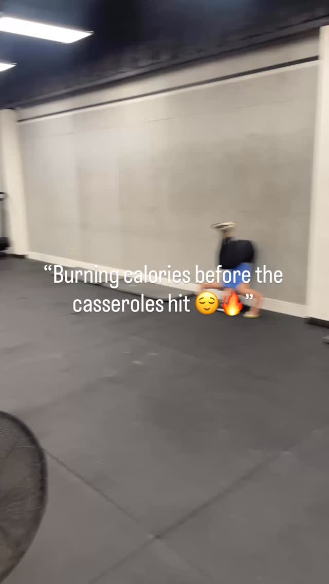 Feasting muscles before the feast đŠđȘ
Putting in these reps so tomorrowâs turkey tastes extra earned. TurkeyDayPrep
#EarnYourFeast
#ThankfulForThisCrew
#CrossFitNarroway