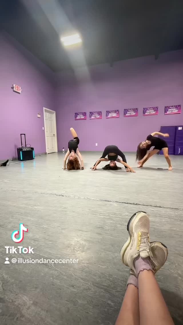 last rehearsal before they leave for winter break = chaos🫨🤪