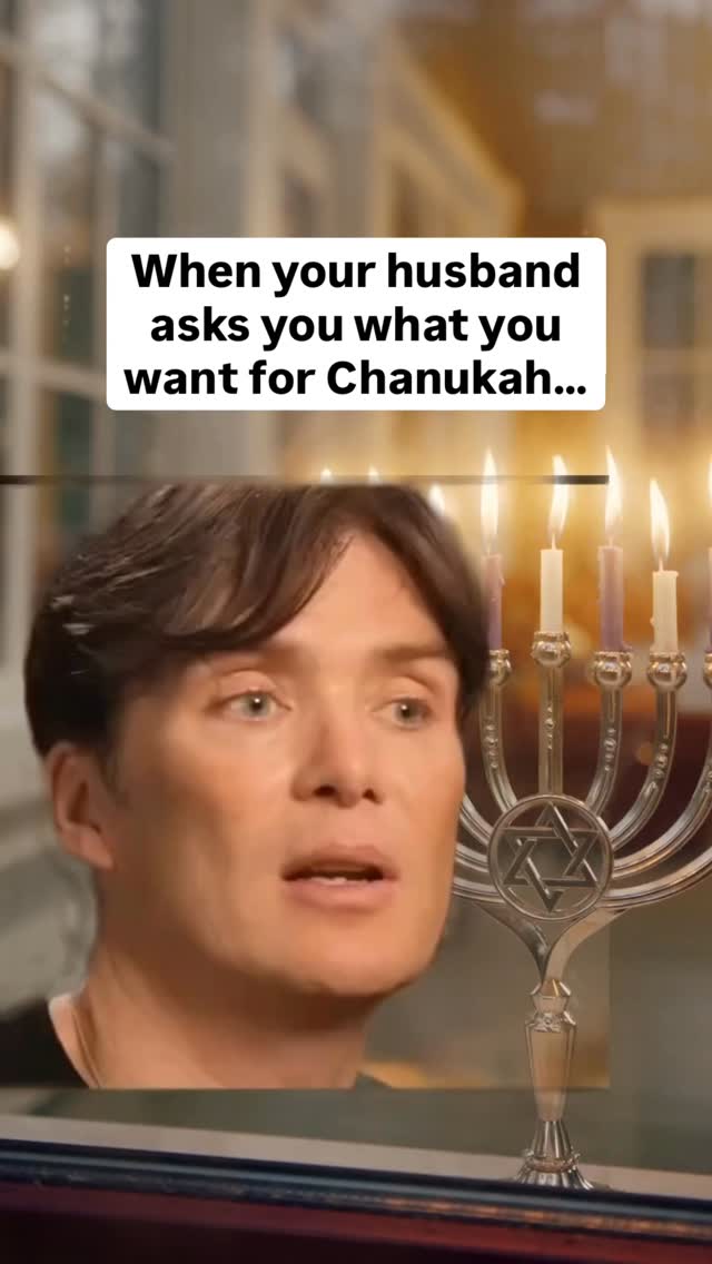 Since that miracle clearly isn’t happening 😂… a voice-lesson gift certificate will do just fine.
🎁 Drop “GIFT” in the comments and I’ll help you pull off the one miracle that is realistic: getting your long-awaited singing lesson on the calendar. ✨