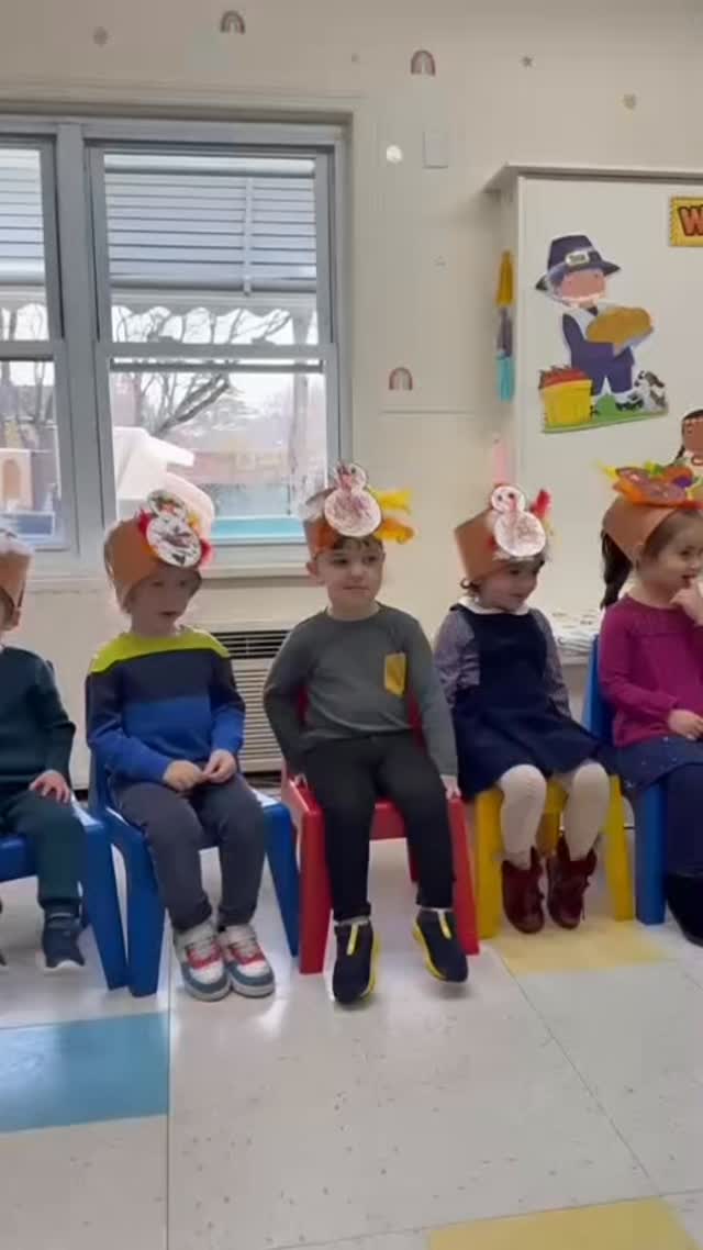 In the spirit of Thanksgiving, @clceastmeadow hosted Grandparents Appreciation Day! 🧡🦃
Our children and teachers worked so hard preparing for their special performance and it truly showed! 🎶
We’re so grateful for the amazing grandparents in our lives and it was such a joy to celebrate you! ✨