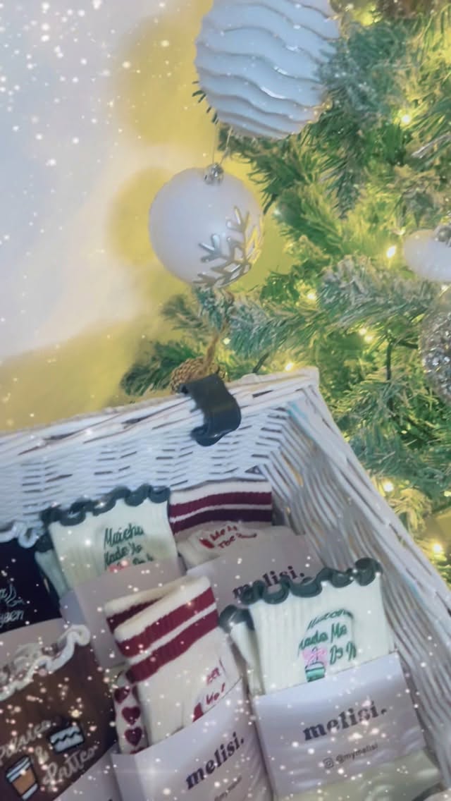 Mix and Match your perfect gift with 20% off ON TOP of our buy 3 get 1 free!! #pilates #fitness #pilatesinstructor #pilateslovers #gripsocks #barre #pilatesandlattes #pilatesreformer #lagree #lagreefitness #lagreelove #christmas