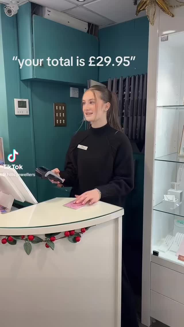 We pride ourselves on our customer service here at Hills 🤍💎