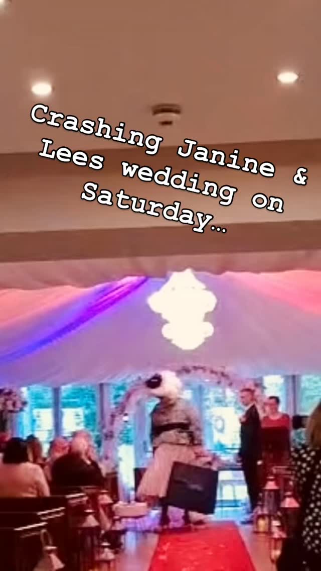 The beautiful Janine and her sexy husband Lee @therochfordhotel on Saturday 💋 thank you Loretta for your help & the filming. Great people at this venue particularly Claire and Paul ♥️