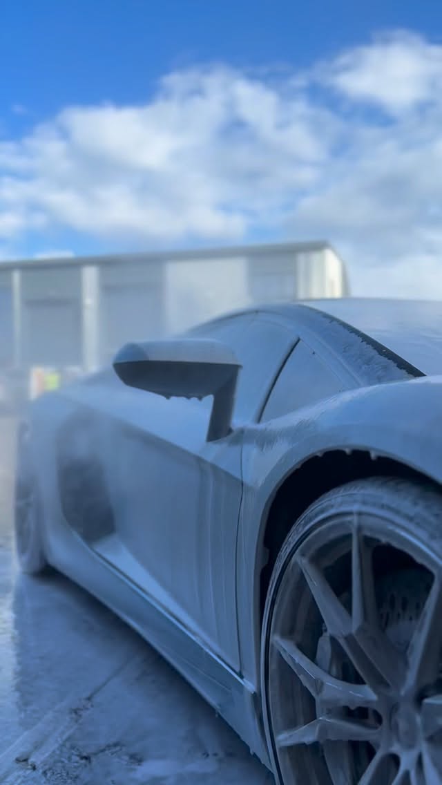 The Aventador is shaping up now! Final touches being done to ensure its ready for its next journey 👀
Where could it be going…
Dry ice cleaning next 💪🏼