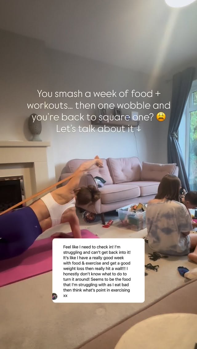 Stuck in that cycle of ‘what’s the point’?!
If you’re in that ‘good week → bad week → what’s the point now’… this is for you 💛
What this mum describes is so normal especially as we juggle a million things. Please don’t beat yourself up for being human!!!
Hitting a wall & one tough week doesn’t undo your good work, but thinking “what’s the point?” Keeps you stuck.
The food wobble isn’t a failure - it’s just a signal that we need to simplify things and take the pressure off 💁♀️
A couple of little mindset shifts that really help:
1️⃣ Exercise still “counts” even if food hasn’t been perfect. Moving your body gets you feeling mentally stronger and in control again. Small workouts all add up & keep you in good shape
2️⃣ You don’t need a perfect week to make progress - you just need more good days than wobbly ones.
3️⃣ Start with ONE tiny win (a 10-min workout, a high-protein breakfast, a walk, writing a shopping list, a big glass of water). Tiny wins rebuild momentum fast.
4️⃣ Draw a line and move on 💁♀️ Yesterday doesn’t get to decide today!
5️⃣ You may think one short workout doesn’t make a difference - but over time BIG results actually do come. Play the long haul like I do.
🙌 You can turn this around — you’ve already proven you can do the good weeks. Now we just need to make the “hard weeks” feel a bit less all-or-nothing!!
Feel free to check in with me anytime, I’ve got you ladies 💕
Tell me this: what’s ONE small thing you feel you can do today to get back into the swing of it? I’ll help you build from there 💛 xx
#mummymotivation #reallifemotherhood #exerciseformums #legsbumsandbubbas #katesmumfitclub