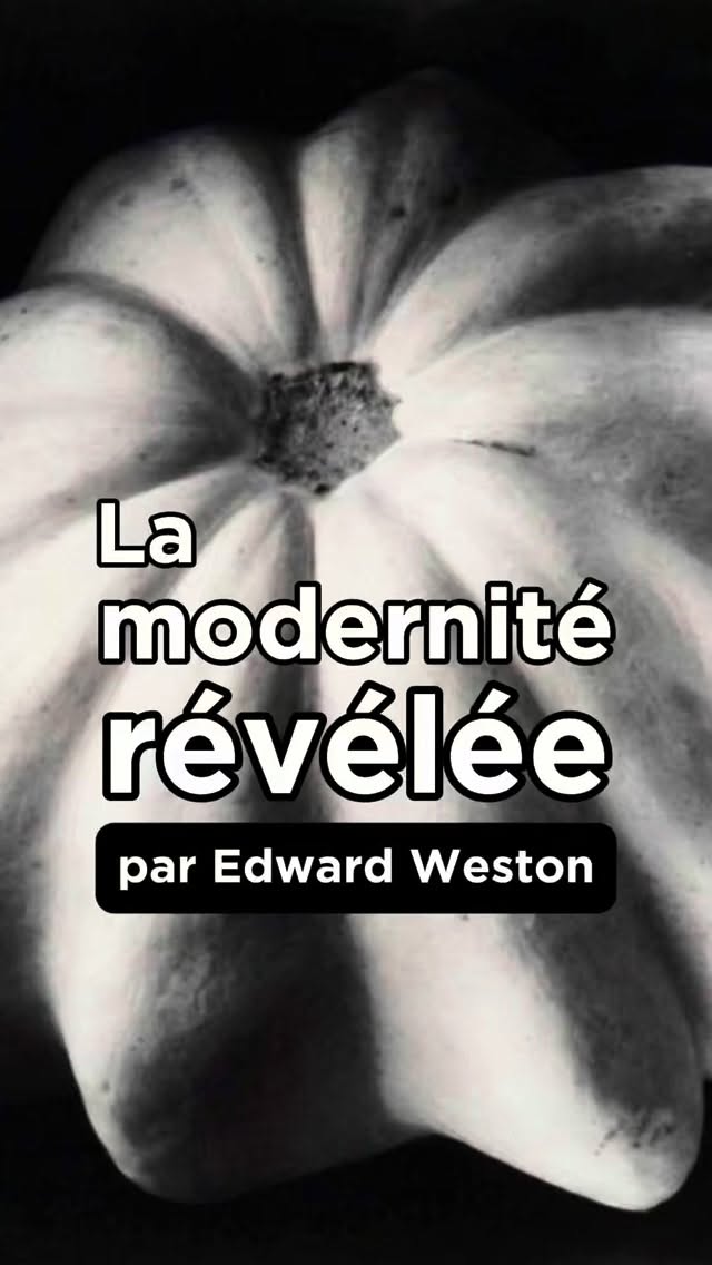 La MEP présente jusqu’au 25 janvier 2026 une exposition exceptionnelle consacrée à Edward Weston, l’un des plus grands photographes américains du XXe siècle. L’exposition revient sur un moment clé de l’histoire de la photo : celui où Weston abandonne le style pictorialiste – très influencé par la peinture et les effets artistiques – pour un style beaucoup plus épuré, direct et précis. À cette période, il affine complètement son approche : il simplifie ses cadrages, supprime les artifices et se concentre sur l’essentiel — les lignes, les formes, la lumière. Weston photographie des objets simples du quotidien, qu’il transforme en véritables œuvres d’art. Plus d’une centaine de tirages d’époque sont réunis, dont beaucoup n’ont jamais été montrés à Paris. Photographe en marge des grands circuits artistiques, Weston a construit une œuvre vraie, sans effets ni provocation, simplement guidée par la recherche d’un regard juste. La MEP rend hommage à toute la richesse de son travail jusqu’au 25 janvier 2026. Au fait, votre billet vous donnera aussi l’accès à l’exposition consacrée à un photographe américain : Tyler Mitchell.
—————————-
📸 MEP – Maison Européenne de la Photographie
5/7 rue de Fourcy - Paris 4
Ouvert tous les jours sauf les lundis et mardis
Fermée les 1er janvier, 1er mai et 25 décembre. Fermeture exceptionnelle dès 15h les 24 et 31 Décembre.
🎟️ Tarif plein : 13€ - Tarif réduit : 8€ - Gratuité : moins de 12 ans (inclus)
#maisoneuropeennedelaphotographie #edwardweston #photographienoiretblanc #parisphotos #mepparis #americanphotographer #usphotographer #quefaireaparis #expoparis #paris4