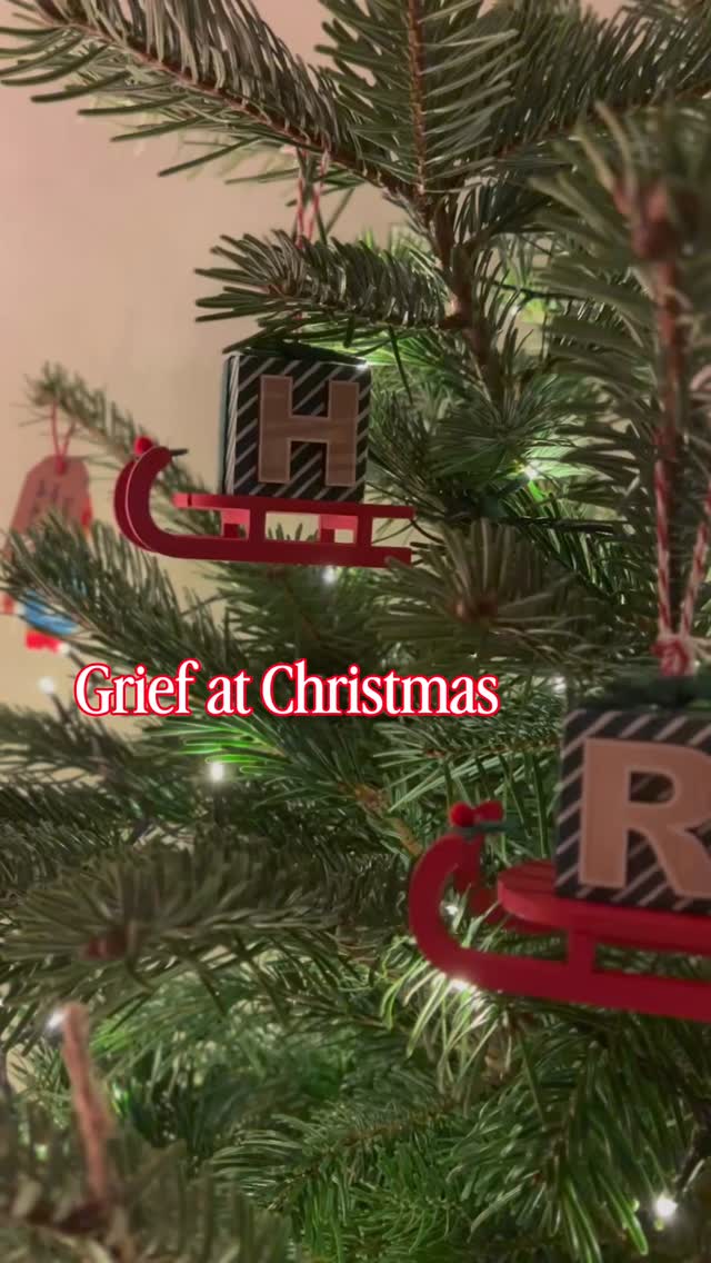 Who are you remembering this festive season? Take care ❤️ you can still be grateful for what you have yet grieve what you’ve lost.
.
.
.
#griefatchristmas #maternalmentalhealth #babyloss