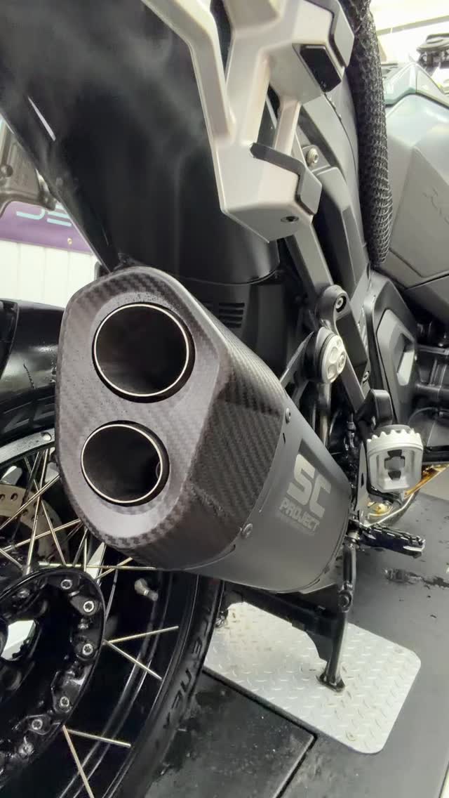 Is this the best sounding exhaust for the BMW 1300 engines?
Available to order from us here at Shiny Side Up in this stunning black titanium finish or the silver…. And yes - it Sounds epic!