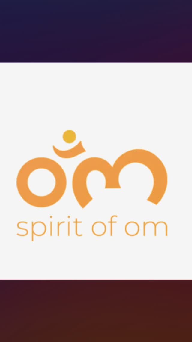 Gestern durfte ich bei Spirit of OM sein und in ihre nachhaltige, achtsam gestaltete Welt eintauchen. 🌿✨
Bio-Materialien, hochwertige Verarbeitung und diese besonderen Details wie eingenähte Edelsteine – all das spürt man sofort, wenn man die Kleidung trägt.
Ich habe mir ein paar Lieblingsteile und eine Yogamatte ausgesucht und bin wirklich begeistert, wie natürlich sich alles anfühlt.
Leicht, bequem und gleichzeitig unglaublich liebevoll gemacht.
Wenn du den besonderen Tragekomfort selbst erleben möchtest, bekommst du mit meinem Code
👉 SoulfulYoga
10 % Rabatt auf deine Bestellung.
Kleidung, die dich im Herzen berührt – und die richtig gut sitzt. 🤎✨
#yoga #spiritofom #hathavinyasayoga #hathayogateacher #füssen #yogaliebe #yogaisforeverybody #soulfulyoga
