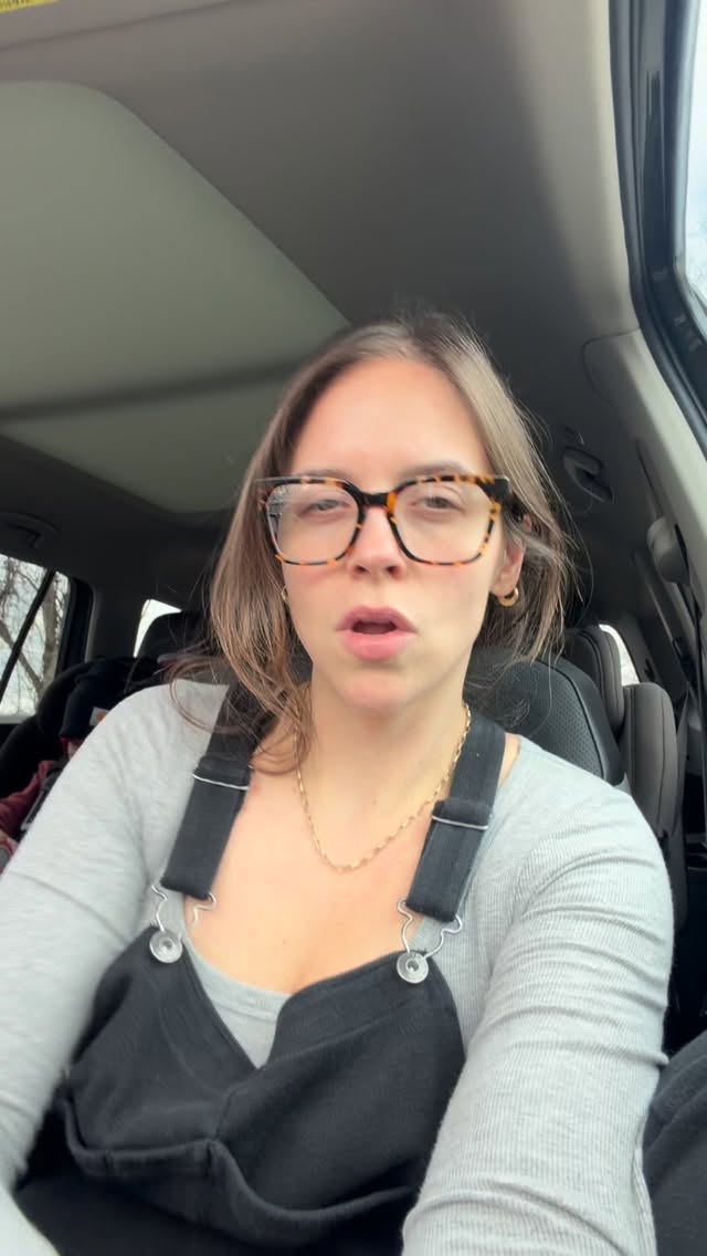 THESE TRENDS WILL MAKE YOUR GUESTS JAW DROP!
But don’t think you have to do these. This is just what I see, as a florist, being popular right now. And let’s be honest, I am a FULL BELIEVER of doing whatever the f you want with your wedding.
Have fun, make it you. Your florist is here to help and make a STUNNING floral aesthetic that will make you and your guest swoooooon.
Whether it’s whites, blues, mauves or purple, it’s going to be gorgeous and you.
Thanks for coming to my lip gloss and I’s (and my 2 YO in the background) Ted talk
#pittsburghflowers #pittsburghflorist #pittsburghflorals #pittsburghwedding #canonsburgpa #mcmurraypa #floraandrootstudio