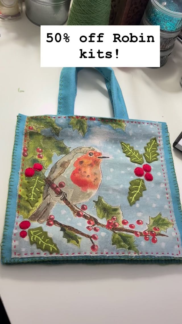 There are just a few robins left after @knitandstitchshows in Harrogate, so they are going cheep (sorry, couldn't resist that pun).
Both kits are at 50% off, and both contain printed panels of my robin painting, skeins, needle, and guide. Head to the website to grab the last few.
All Christmas kits are now reduced!
#christmasembroidery #robin #robinbird #paintandstitch #notblackfriday