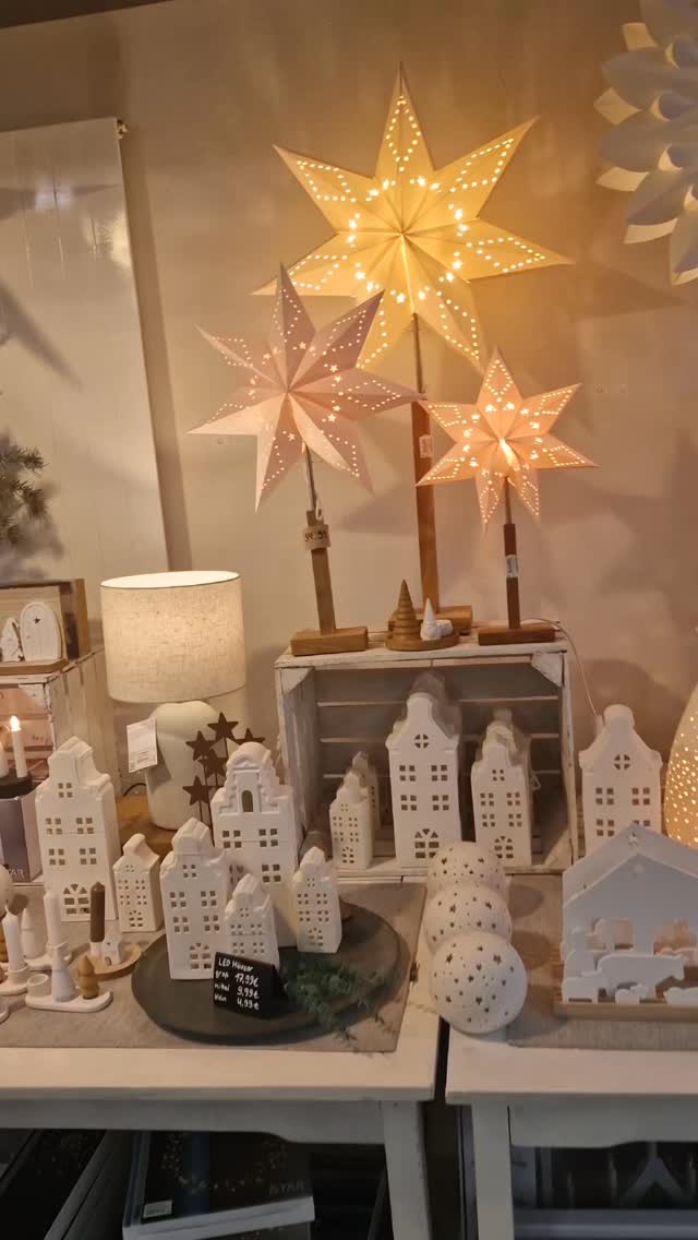 Weihmachtsstimmung mit Helke 🎄
#horstschäfer_gnarrenburg #regionalshoppen #weihnachten