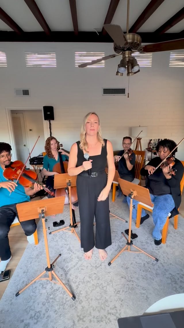 It’s that time of year! 🎄 Merry Christmas & happy holidays from @novaclassicastrings & @alohaericamusic. We’re excited to be working together to bring a unique blend of vocal and string music to your upcoming events!