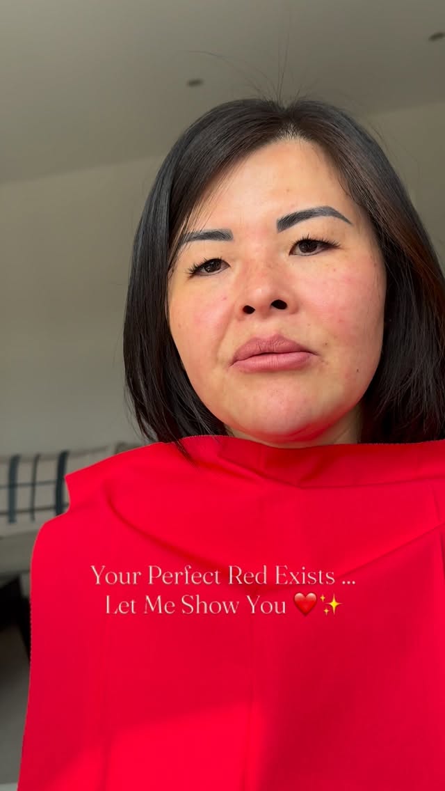 Not sure which shade of red to wear this Christmas? ❤️
Or wondering whether a bold red lip is the right one for you?
A Colour Analysis session will help you discover not only your absolute best colours, but your perfect shade of red; the one that lights up your skin, brightens your eyes, and elevates your whole look. 🎨✨
DM me for details or visit www.styledbyhellana.com
#colouranalysis #colouranalysislondon #personalstylist #personalstylistlondon #colouranalysisuk