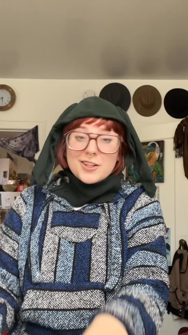 Clown Night is quickly approaching 🙈🙈 Tickets are $10 online until Friday and then it’s $20 at the door so don’t forget to buy your tickets to save some money! or pay extra and support us clowns whatever floats your goat 😋
Who’s got their outfit planned already???