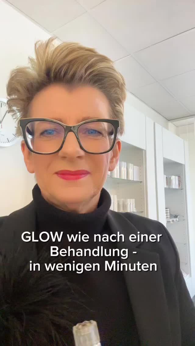 Der Glow ist sofort sichtbar ✨
Der Glow & Refine Pen arbeitet an der Hautstruktur, verfeinert Poren und bringt die Haut zum Strahlen - perfekt für alle, die schnelle Ergebnisse lieben.
Nur diese Woche im Set 🖤
#glowskin #blackweek #care4you #refine #beautytech #metime #beautytips #hometreatment