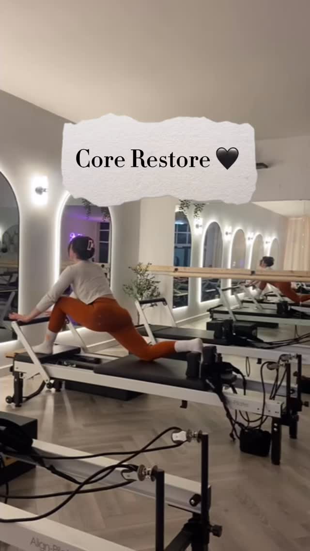 Slow down, lengthen out, and give your body the reset it’s been craving 🫶🏼
Core Restore is your weekly dose of space + softness.
Thursdays 7:30 and Sunday 12:30 🤍