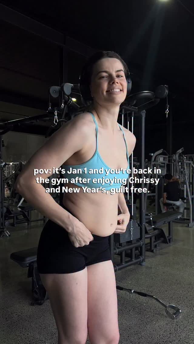 It’s not what you do between Christmas and New Year but what you do between New Year and Christmas. BUT that doesn’t mean restriction, punishment or starting over.
Strong bodies can also be soft.
You can enjoy your food, move your body, take breaks, come back when you’re ready and still be doing enough.
Progress doesn’t vanish over a few festive weeks. You didn’t fail, you lived.
Now we move forward into this new year without punishment, restriction, or guilt but with acceptance of how are bodies are whilst doing or best to be 🤏🏼 better each day.
Consistency beats all or nothing, every single time. Happy New Year chooks 🤍