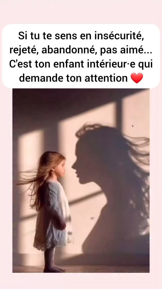 ❤ Votre enfant intérieur·e c'est votre part émotionnelle, et l'une des mémoires les plus importantes de vous.
C'est elle qui vous connecte directement à vos émotions, notamment votre joie, vos rêves, vos motivations, c'est tout simplement votre moteur dans la vie.
Mais cette mémoire peut être encore emprise par des blessures du passé, des traumas, un manque d'amour, de la solitude, de la tristesse, de la colère, des peurs... Ces expériences qui l'emprisonnent dans un passif douloureux peuvent vous faire vous sentir très mal. Vous pouvez subir vos émotions ou au contraire les bloquer, vous sentir déprimé, insécure, anxieux, déconnecté.e de votre cœur, de vos envies, revivre certains schémas, etc...
Rétablir une relation saine avec votre enfant intérieur·e, et être simplement là pour lui ou elle, vous permettra de retrouver un véritable équilibre émotionnel et une sécurité intérieure solide. Et surtout de manifester dans votre vie d'aujourd'hui vos véritables aspirations du cœur.
Rien n'est immuable, le passé peut être revisité en Hypnose pour aider à libérer ce qui s’est cristallisé, à apaiser ce qui a été douloureux et surtout à reprendre votre place auprès de la part la plus importante de vous et qui manifeste tout dans votre vie.
Un enfant intérieur·e encore prisonnier du passé continuera à manifester sa réalité au travers de vos croyances d'aujourd'hui. C'est ainsi que vos schémas répétitifs douloureux continuent de se rejouer.
👉 Du 08 au 10 décembre je vous offre une immersion en ligne et gratuit "Guérison et Manifestation". Et ce, pour comprendre le fonctionnement de votre inconscient, rencontrer votre enfant intérieur·e en Hypnose, et débloquer votre pouvoir de manifestation. 3 soirs pour révéler votre monde intérieur et transformer votre réalité extérieure.
Lien d’inscription en bio.
Ou ici : https://guerdet-laura.systeme.io/inscriptionedition2
À bientôt,
Laura 😘
#inconscient #enfantinterieur #trauma #blessuresemotionnelles #schemasrepetitifs #reprogrammation #manifestation #guerison #liberationemotionnelle #Blessuresdelenfance #HypnoseTransformative #autosabotage #confianceensoi #amourdesoi #transformersavie