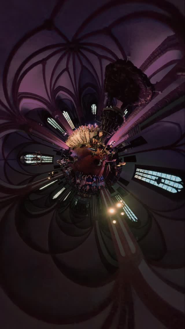 🙏🏻✨ „Unwritten“ – einer der schönsten Momente unseres Sommerkonzerts am 05.07.25 in der @st.nikolai_spandau . Frisch, kraftvoll und mit richtig guter Energie: Unser Take auf den Pop-Klassiker von Natasha Bedingfield. 💛🎶
Und das Beste: Wir stehen schon wieder in den Startlöchern! Am 06.12. (Ausverkauft) und 07.12. mit den Turmbläsern (Eintritt frei) sind wir erneut in der St. Nikolai-Kirche live zu hören.
Markiert euch die Termine – wir freuen uns auf euch! 🎤✨
Das komplette Video findet ihr auf unserem YouTube-Kanal 🎬🍿
#Unwritten #Konzert #Chor
Video: Sebastian Hartmann
Audio: Noah Elsner
Arrangement: Roger Emerson
Chorleitung: Oliver Seidel
Band: Kevin Podehl, Christopher Peyerl, Philipp Schwendke