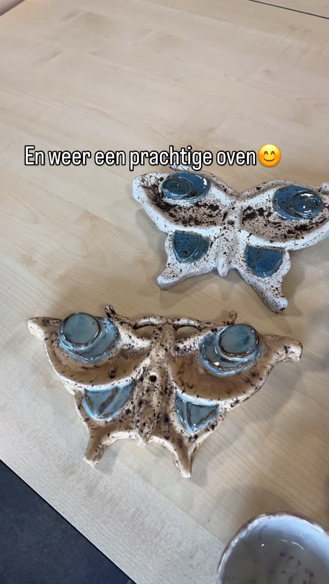 Nog een prachtige oven. Vol met duimpotje van de beginnerscursus. Daar worden deze week kaarsen van gemaakt. Leuk voor de Kerst!