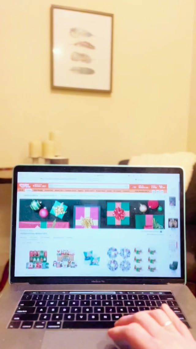 🎁 Holiday Magic is coming — and you can help ✨
We’re building Holiday Magic Bags full of cozy comforts, festive surprises, and a little joy for children and families spending the holidays at UVA Children’s Hospital.
Want to make a difference? Visit our wishlist (link in bio) to pick something to send. Every gift helps create hope, comfort, and holiday magic for a family in need.
Please act by December 17 so we have time to wrap before we deliver on December 22nd!🎄
Share this post or tag a friend who’d love to help. Together we can spread some serious holiday magic! 💫
#MagicBags #LilyPadsHousing #HolidayGiving #givingtuesday #uvachildrenshospital #uva #charlottesvilleva #ilovecville #cvillelocal