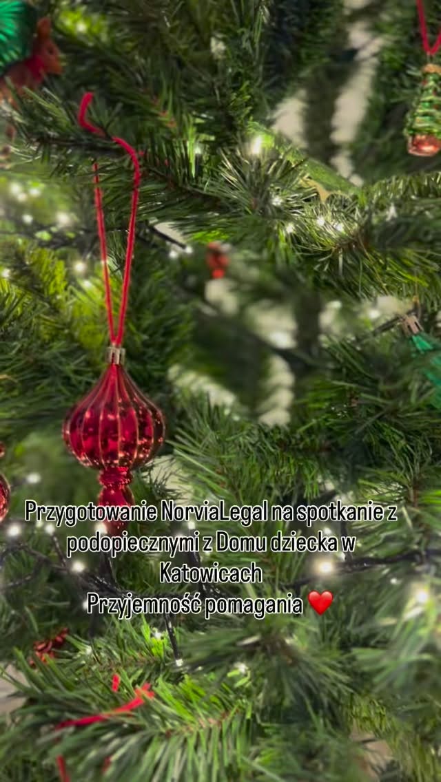 Jutro spotykamy się z podopiecznymi domu dziecka 🤍
Przygotowaliśmy dla nich małe drobiazgi — bo czasem to właśnie drobne gesty mają największe znaczenie.
W codziennym biegu łatwo zapomnieć o innych, a przecież uważność i empatia są tym, co naprawdę nas łączy.
Pamiętajmy: dobro wraca. ✨
#norvialegal #pomagamy #kancelaria #charity